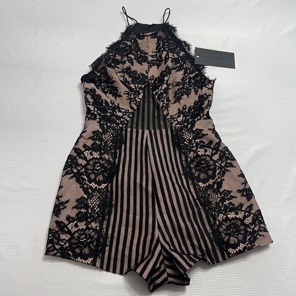 NWT Stylestalker Black Ebony Lace Confidential Romper Jumpsuit Size XS New - Picture 1 of 10